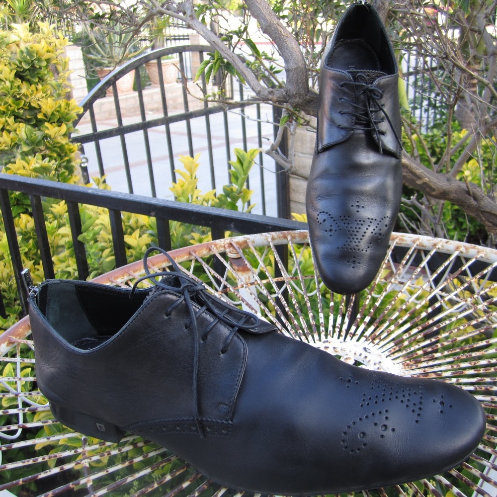 Louis Vuitton Black Lace LV Cap  9EU/ 10 US SHOES